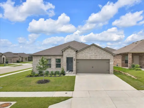901 De Wit Drive, Fort Worth, TX 76108