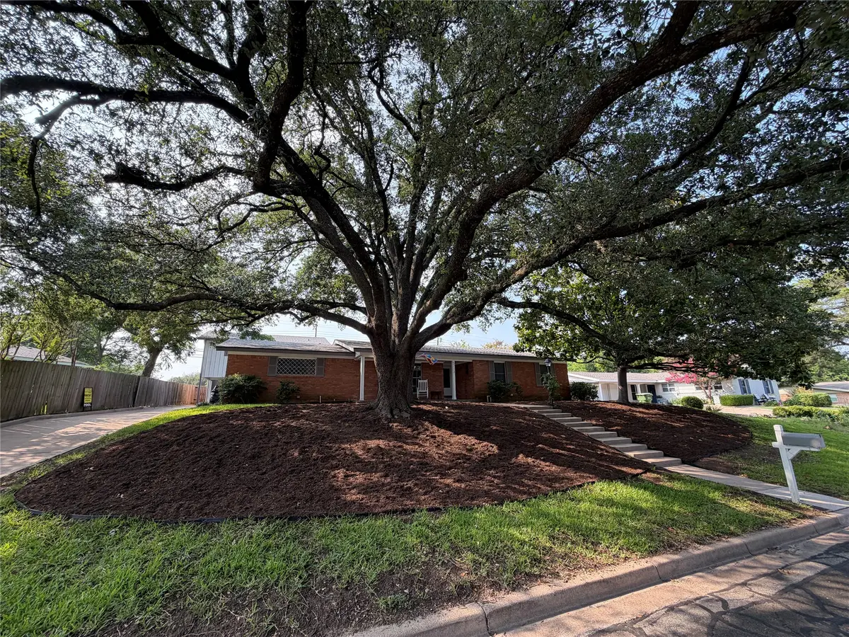 5713 Roberts Drive, Waco, TX 76710 - #1