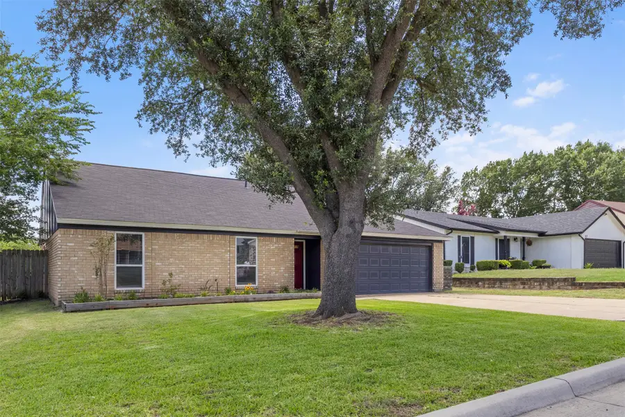 817 Woodhaven Lane, Grand Prairie, TX 75052 - #2