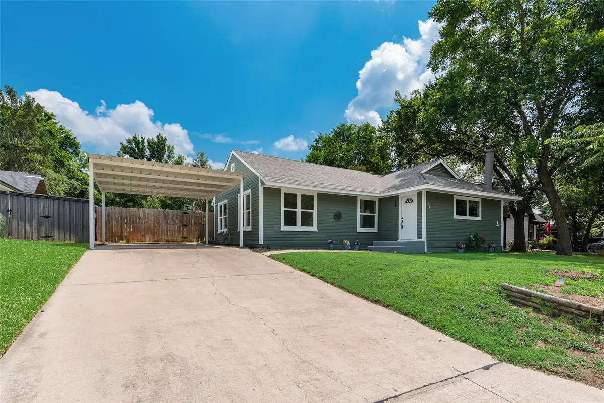 505 W Linden Street, Ennis, TX 75119 - #1