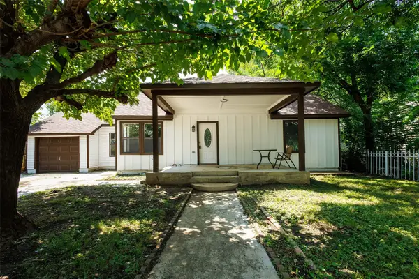 305 Hensley Drive, Grand Prairie, TX 75050