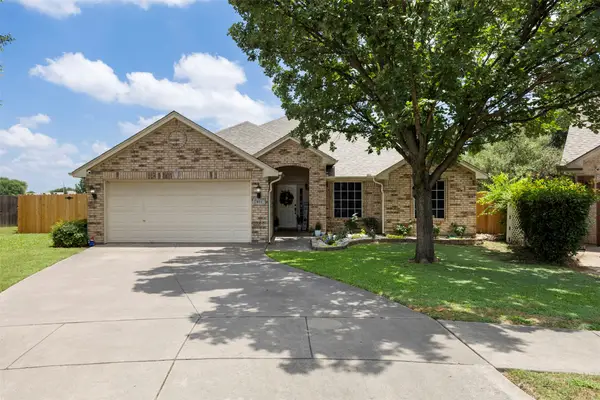 804 Tyler Court, Burleson, TX 76028
