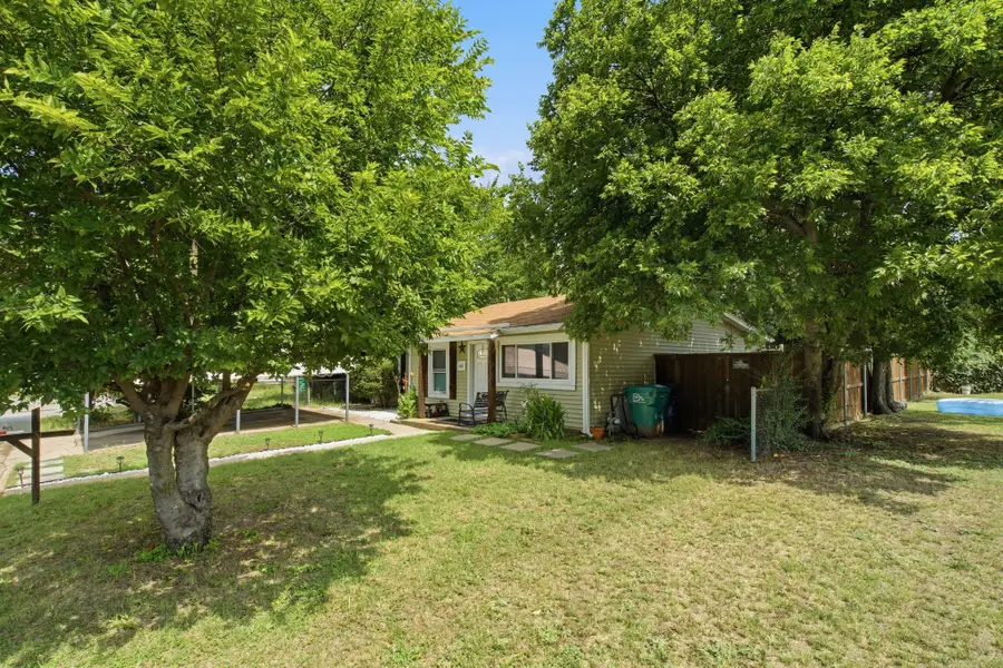 601 Park Lane, Denton, TX 76205 - #2