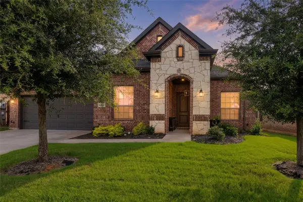 1028 Wildwood Drive, Joshua, TX 76058