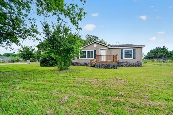929 W Sterrett Road, Waxahachie, TX 75167