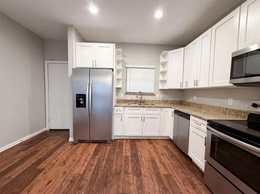 619 E Arlington Avenue, Fort Worth, TX 76104 - #2