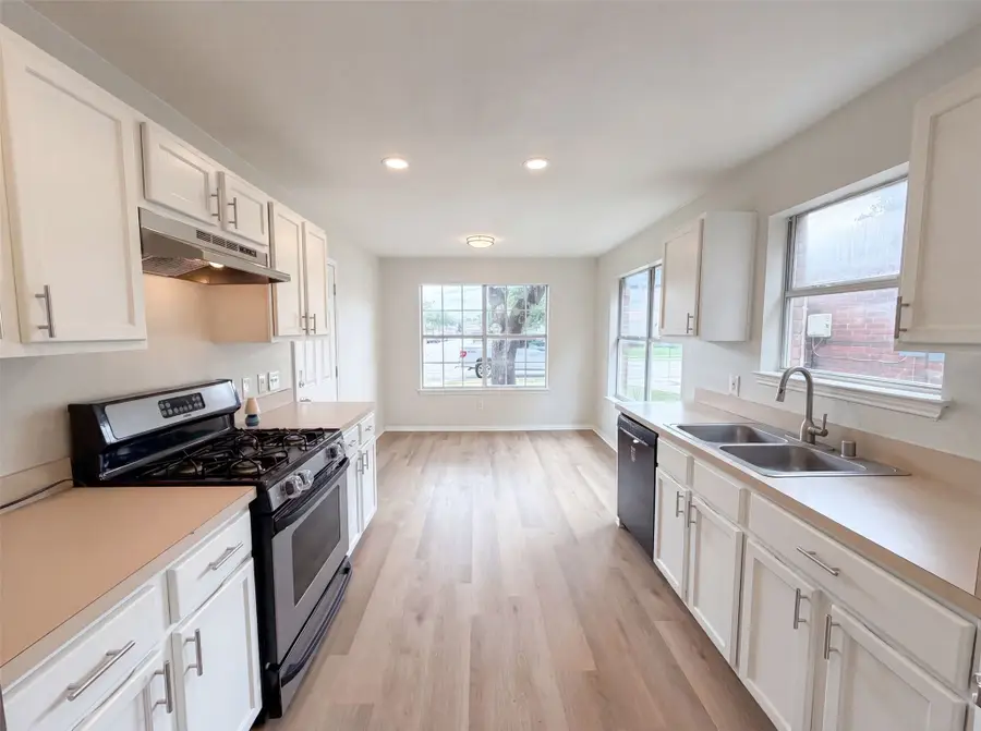 2026 Cardinal Lane, Lewisville, TX 75077 - #2