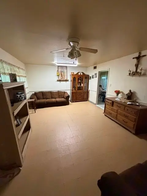 430 W Phillips Court, Grand Prairie, TX 75051 - #2
