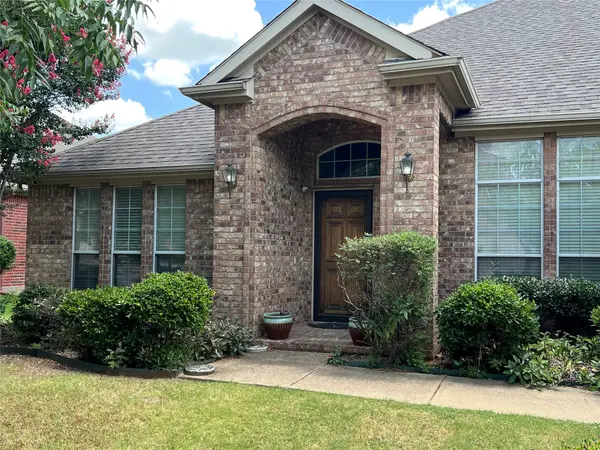 4605 Bellflower Way, Fort Worth, TX 76123