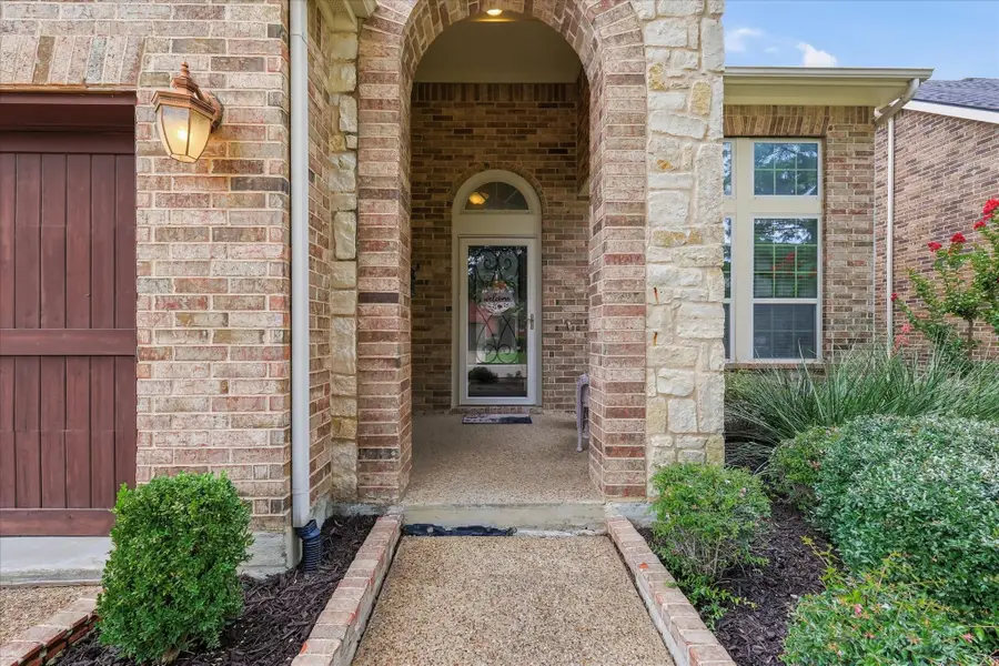 2713 Cole Castle Drive, Lewisville, TX 75056 - #2