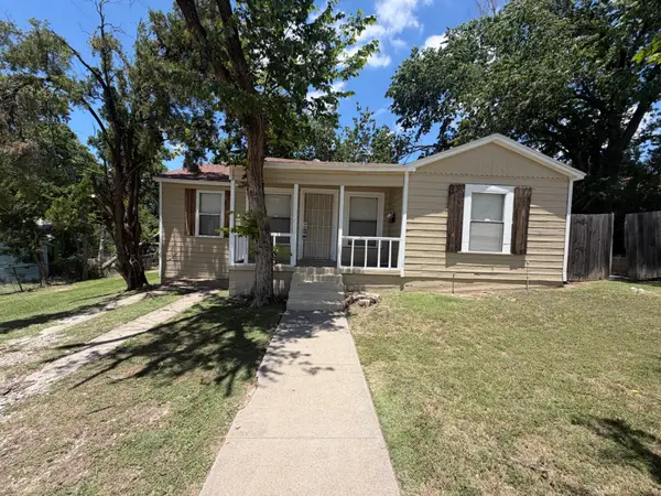 2663 Burton Avenue, Fort Worth, TX 76105