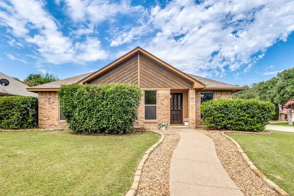 1425 Misty Hollow Street, Denton, TX 76209