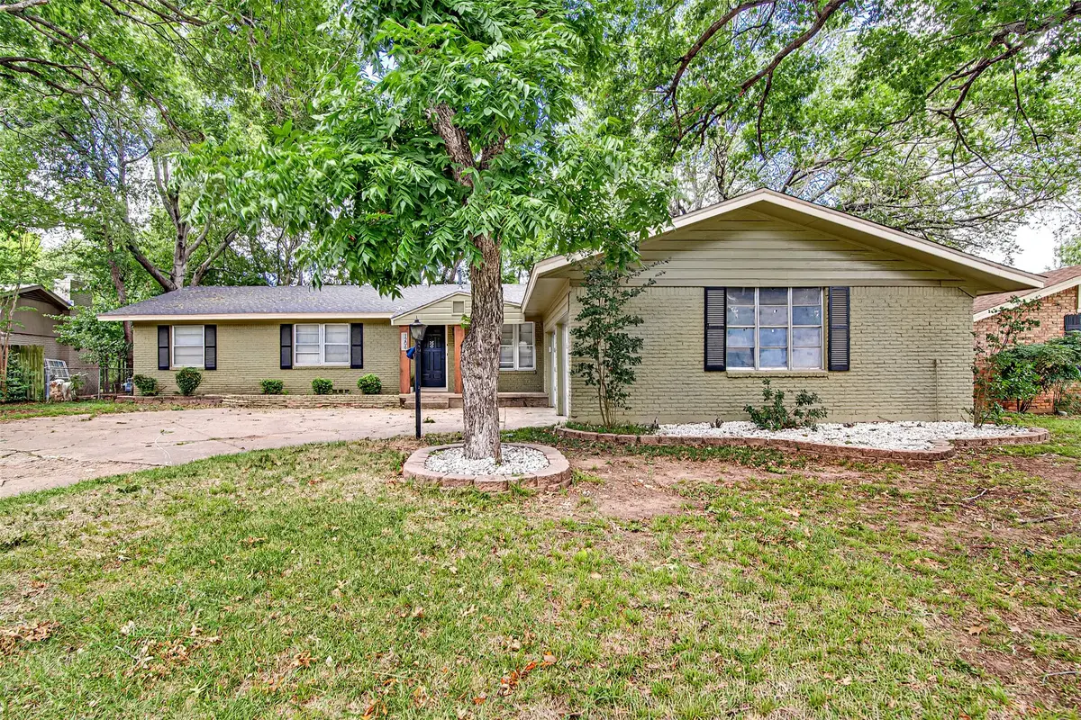 1206 Waggoner Drive, Arlington, TX 76013 - #1