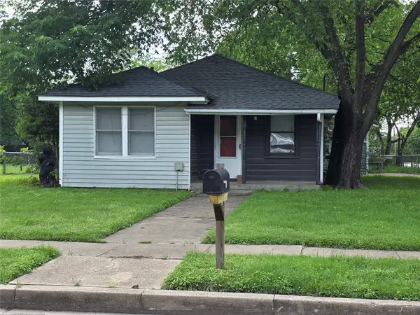 1315 N Robinson Street, Cleburne, TX 76031
