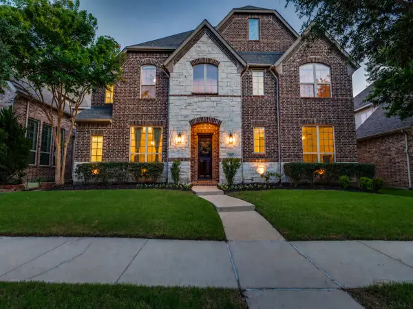 2812 Damsel Bella Boulevard, Lewisville, TX 75056