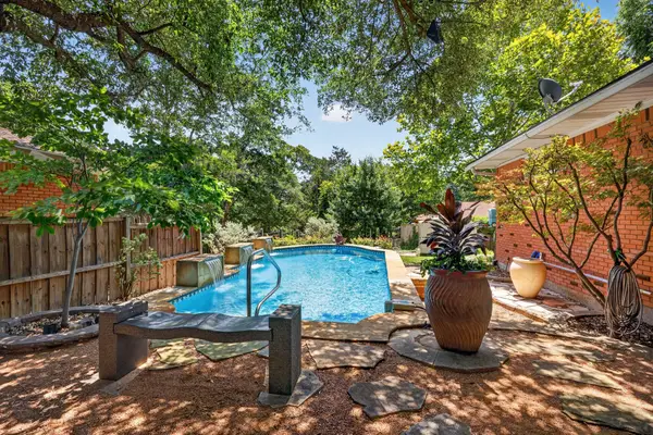 9840 Twin Creek Drive, Dallas, TX 75228