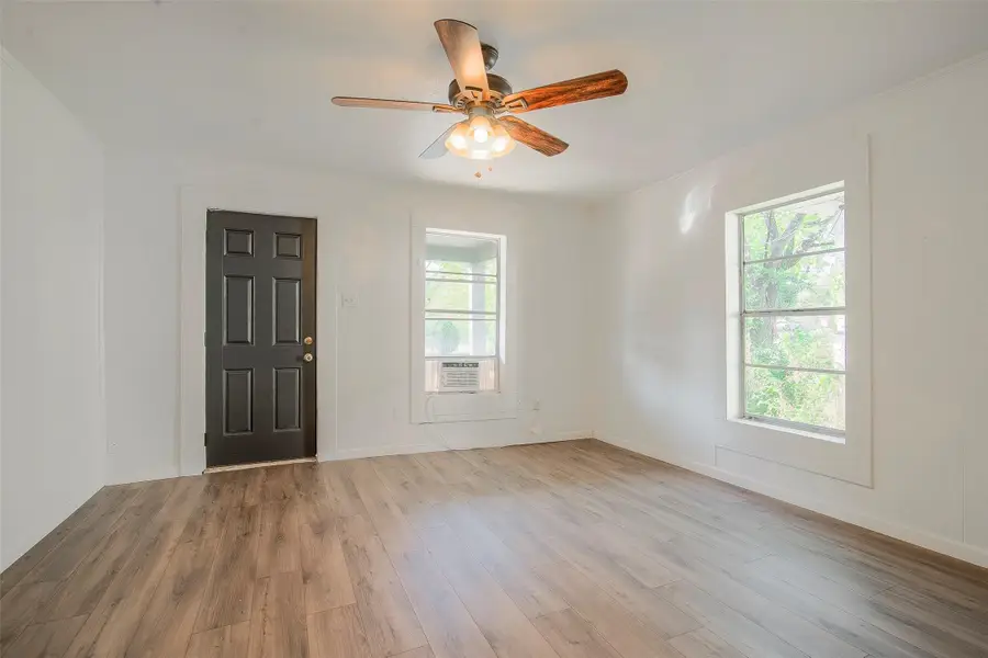 413 Manson Street, Wolfe City, TX 75496 - #2
