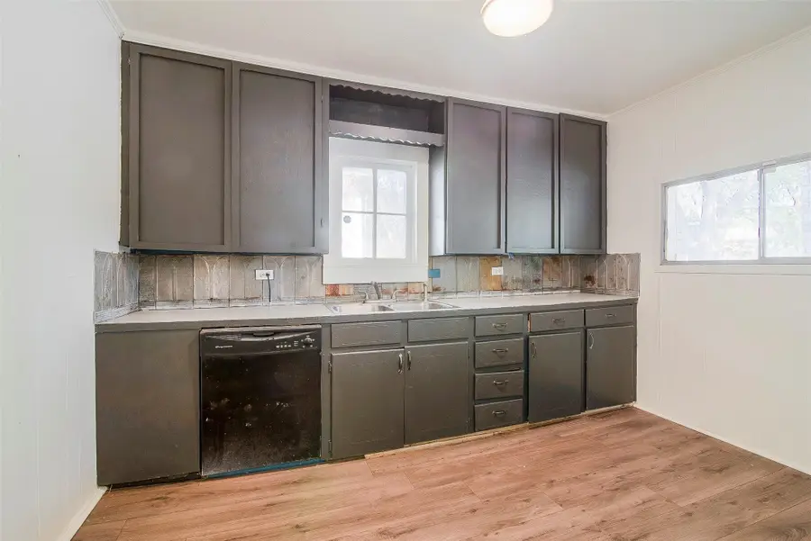 413 Manson Street, Wolfe City, TX 75496 - #3