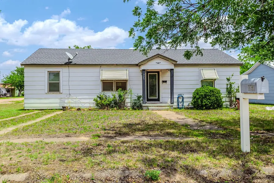 325 NW Avenue I, Hamlin, TX 79520 - #2