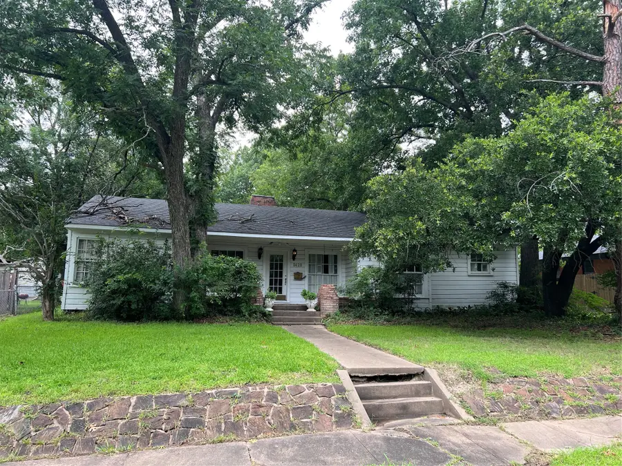 1420 N Shannon Street, Sherman, TX 75092 - #2