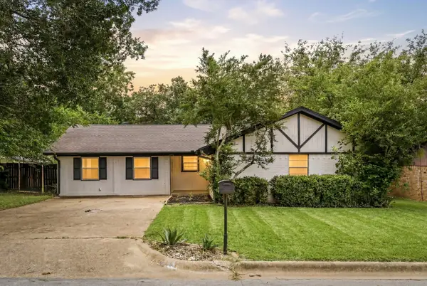 1213 Vivienne Street, Weatherford, TX 76086