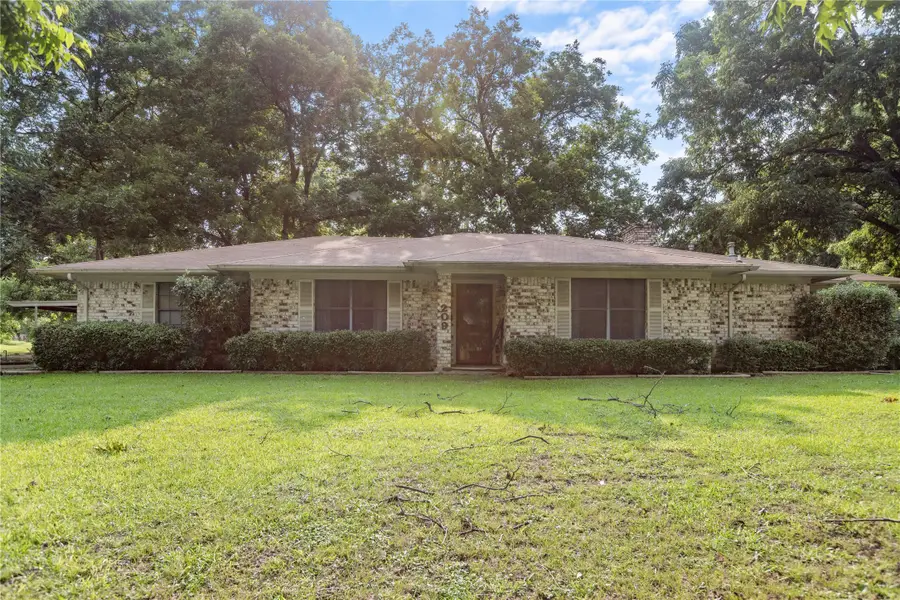 209 N Harrison Street, Roxton, TX 75477 - #2