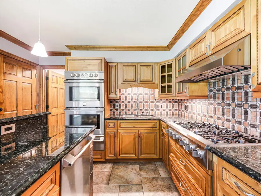 1929 Avignon Court, Carrollton, TX 75007 - #3