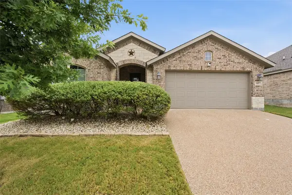 447 Paso Fino Street, Robinson, TX 76706