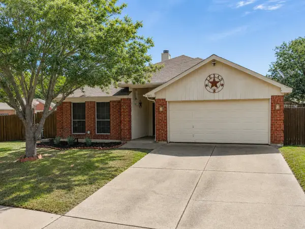 6003 Brookfall Drive, Arlington, TX 76018