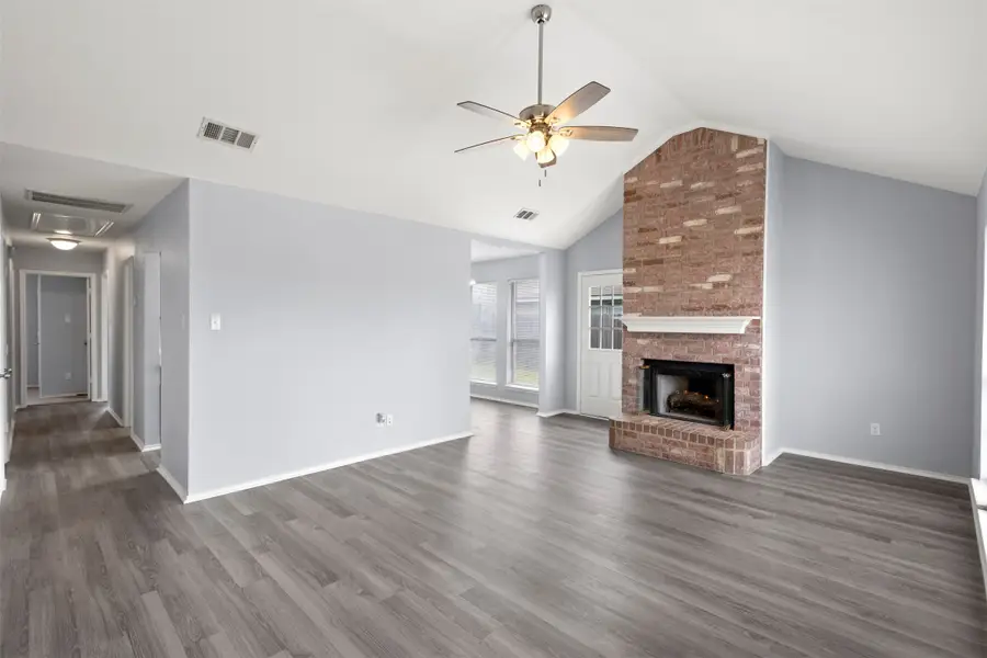 1516 S Rockwall Avenue, Terrell, TX 75160 - #2