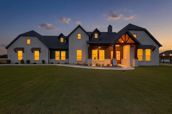 176 County Road 4615, Wolfe City, TX 75496