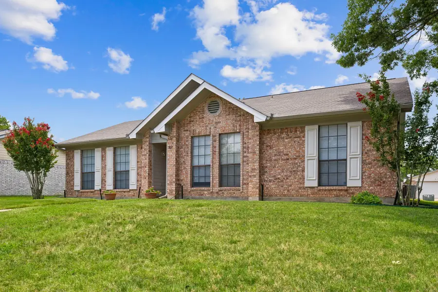 807 Blue Oak Drive, Lewisville, TX 75067 - #2