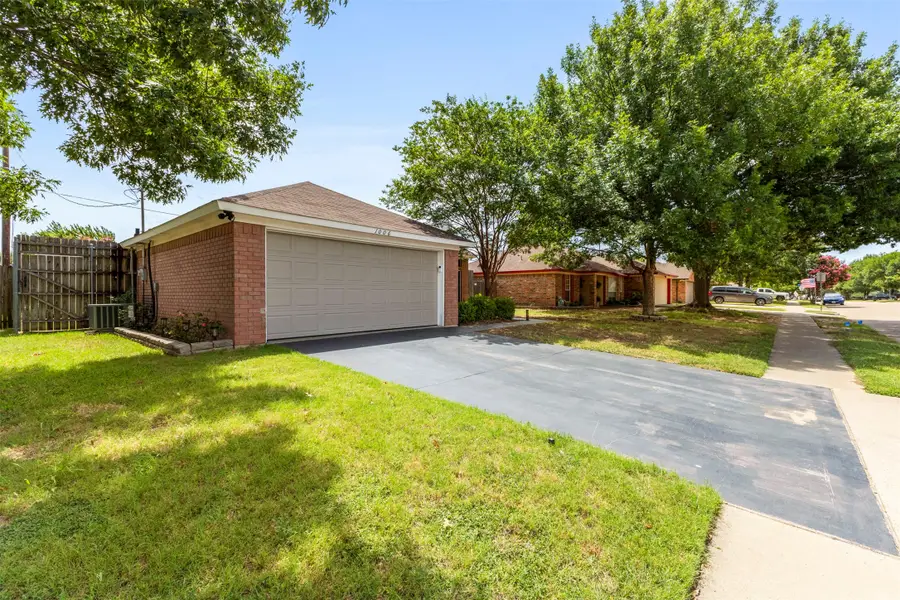 1006 Park Place Boulevard, Midlothian, TX 76065 - #2