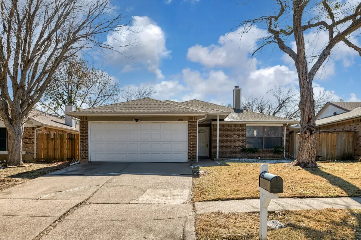200 Caprock Drive, Arlington, TX 76018 - #1