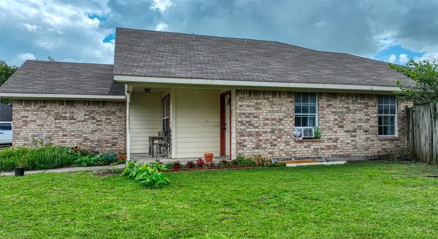 108 Wolf Lane, Lacy Lakeview, TX 76705 - #3