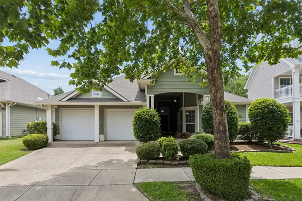 1104 Bell Manor Drive, Savannah, TX 76227
