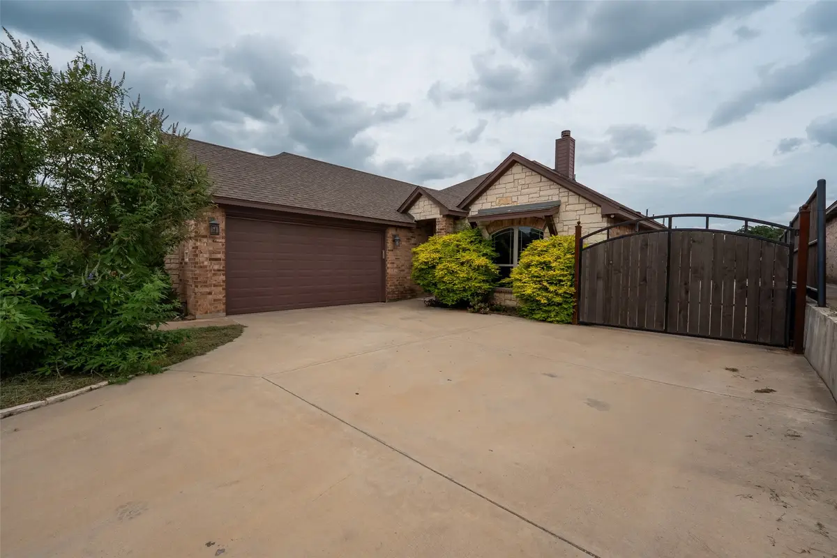 3324 Shawnee Trail, Lake Worth, TX 76135 - #1