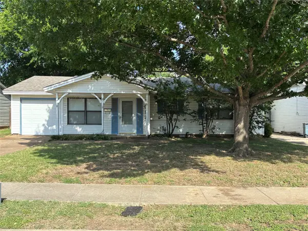 1012 Harris Drive, Euless, TX 76039