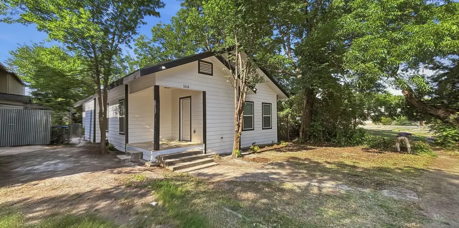 3208 Avenue J, Fort Worth, TX 76105 - #2