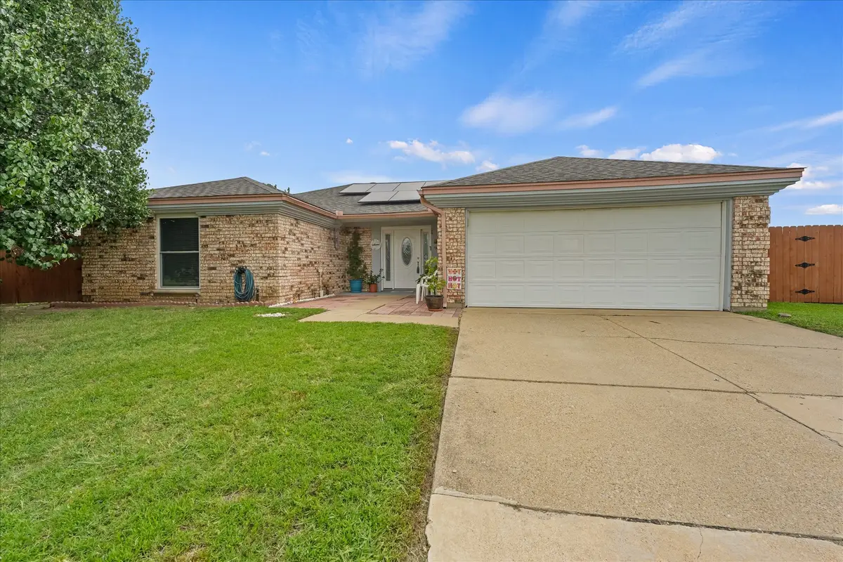 3030 Meadow Creek Court, Grand Prairie, TX 75052 - #1