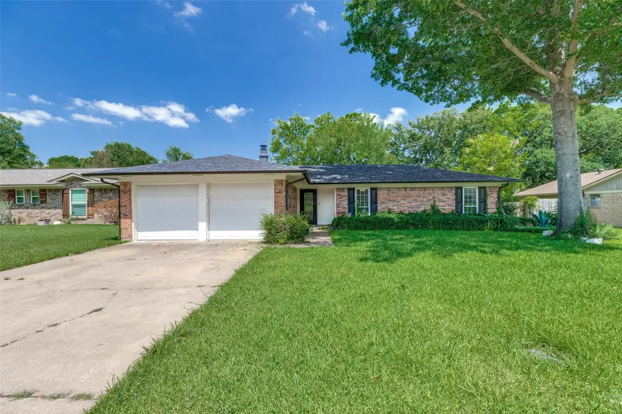 914 S Hyde Park Avenue, Denison, TX 75020 - #2
