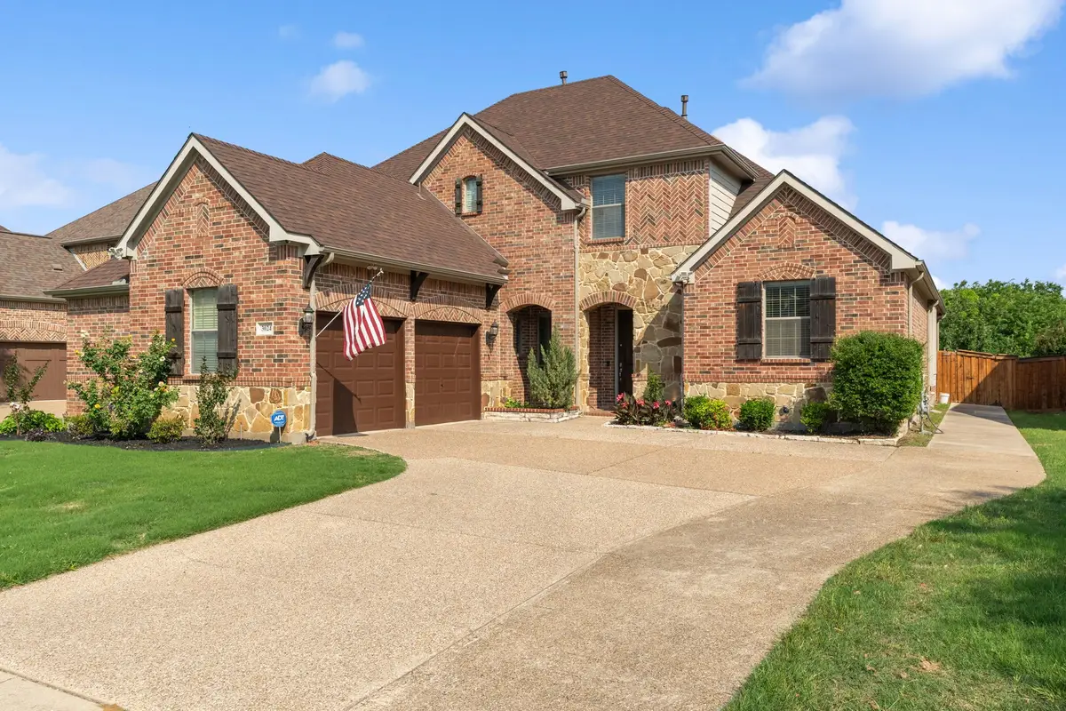 3024 N Camino Lagos, Grand Prairie, TX 75054 - #1