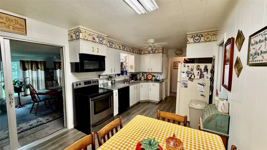 309 Glen Oaks, Bonham, TX 75418 - #3