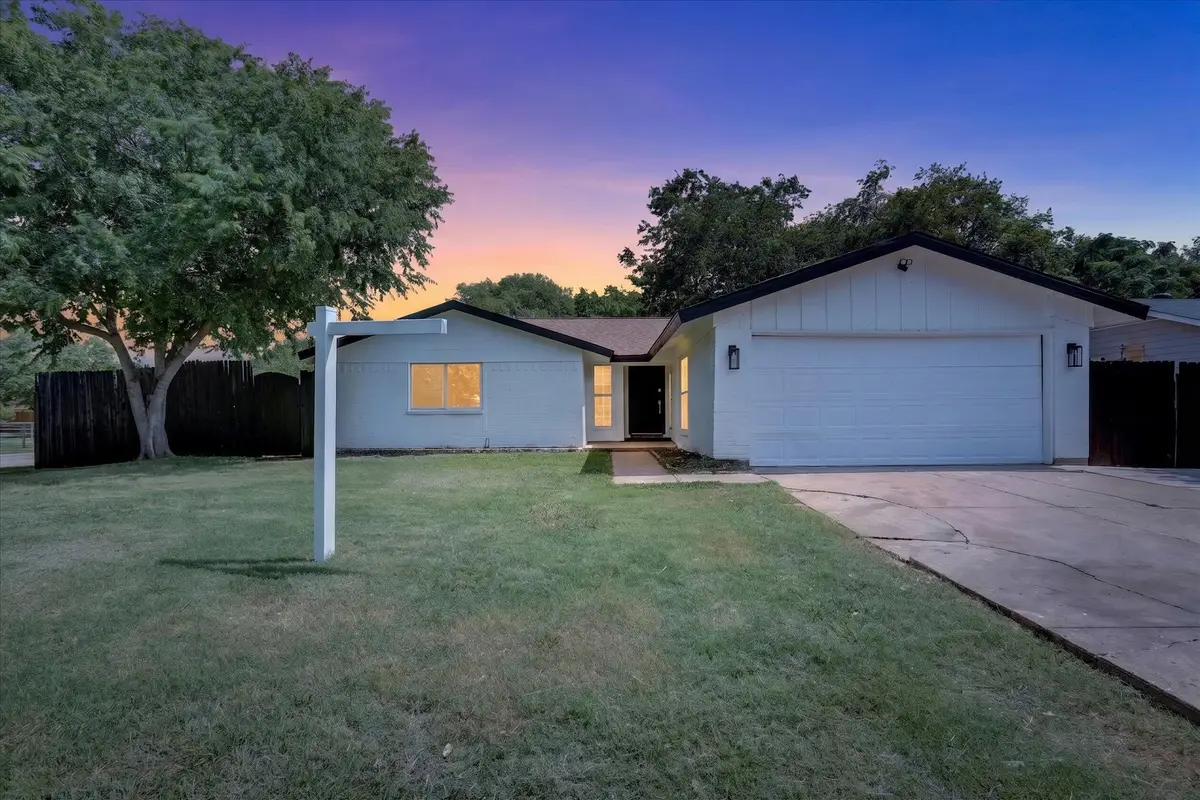 501 Kent Drive, Lewisville, TX 75067 - #1