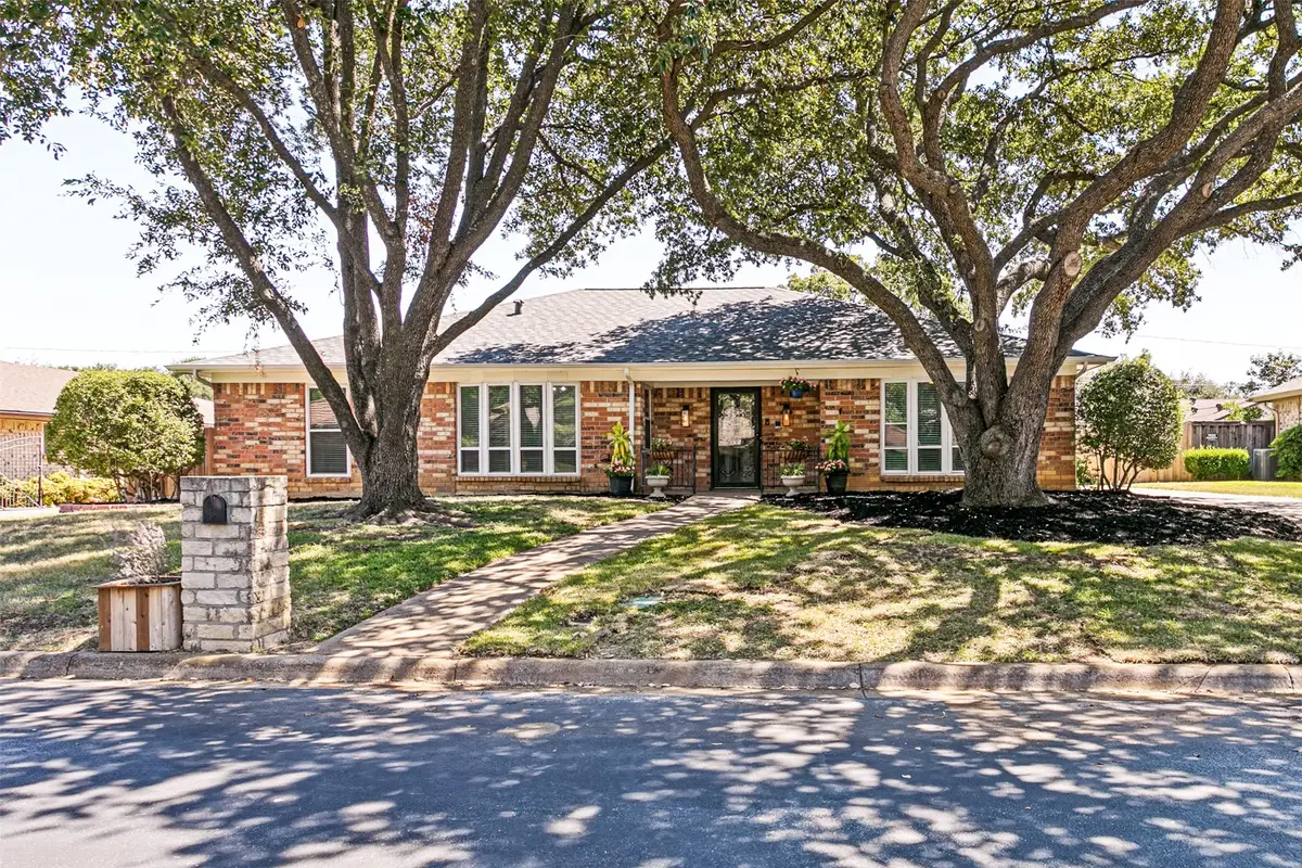 333 W Louella Drive, Hurst, TX 76054 - #1