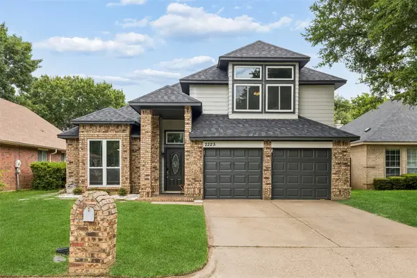 2225 Chapel Downs Drive, Arlington, TX 76017