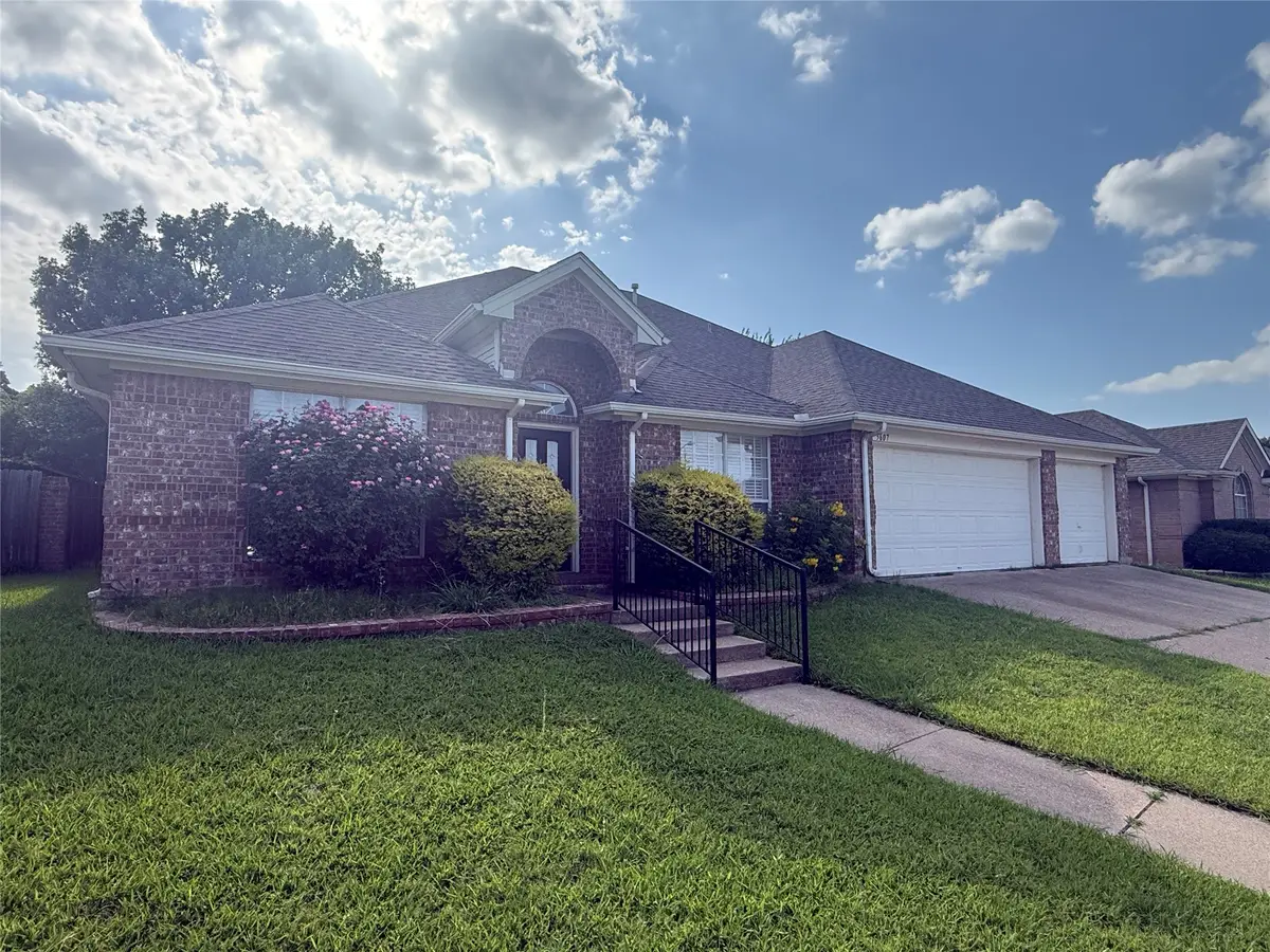 3607 Heatherbrook Drive, Arlington, TX 76001 - #1