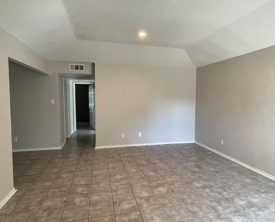 6717 Loma Vista Drive, Fort Worth, TX 76133 - #1