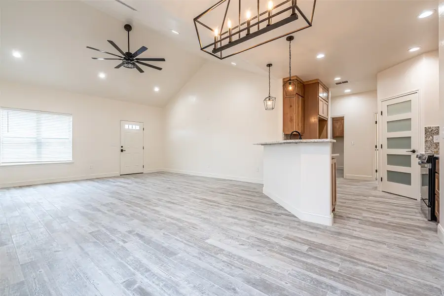 710 N Post Oak Street, Dublin, TX 76446 - #3