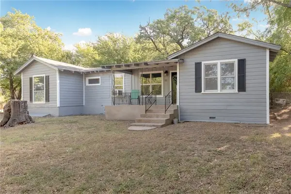 424 Wilshire Avenue, Azle, TX 76020